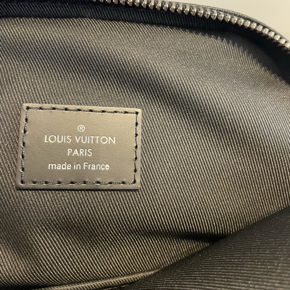 Louis Vuitton back pack - Picture 3 of 6